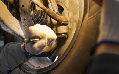 Epämääräisiä ääniä alustasta? Tunnista alatukivarren pallonivelen viat ajoissa